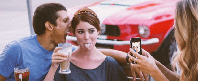 Does your girlfriend invites you when she's out?